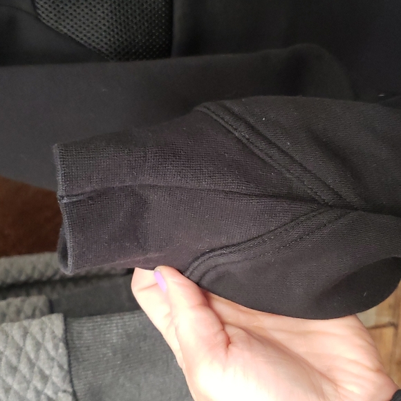 H & M Men's Sweatshirt, Medium - Picture 5 of 9